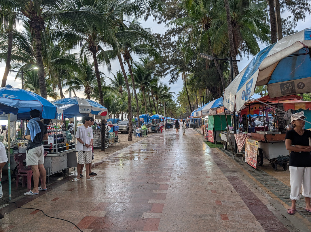 Bang Saen Beach-春武里必去景点