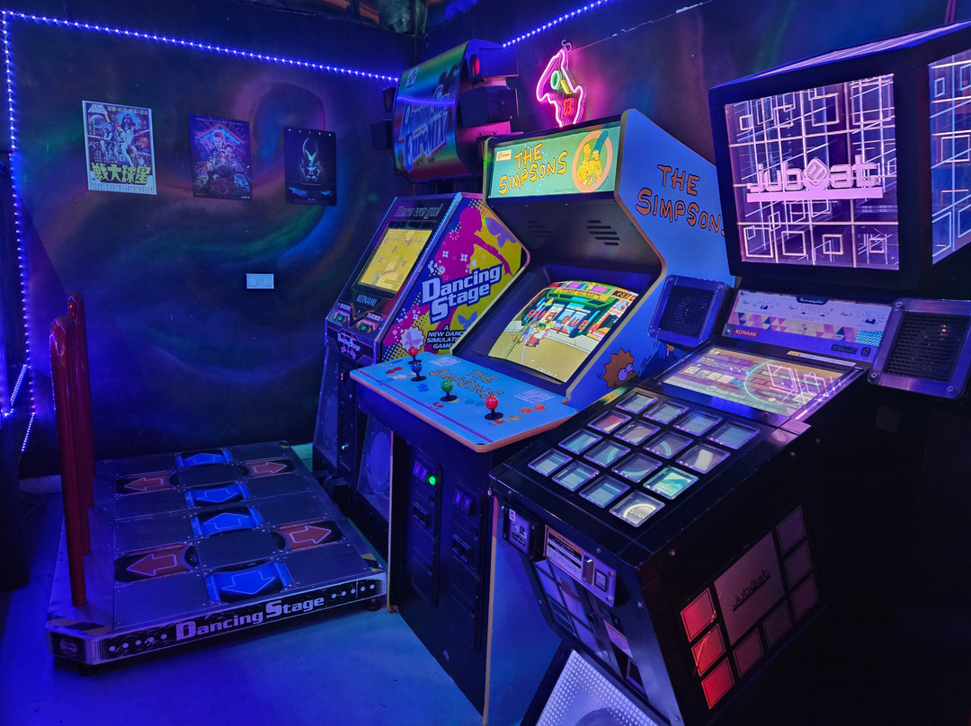 Insanity Gaming Arcade-普尔必去景点