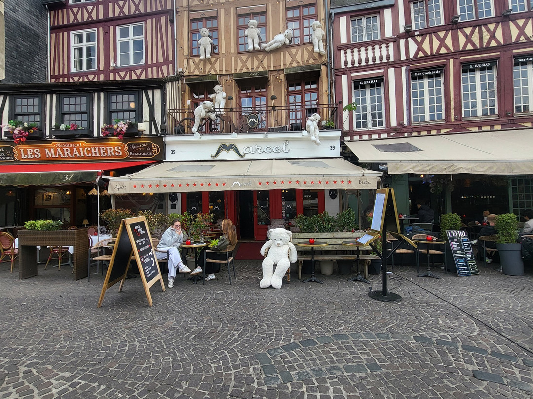 Place du Vieux-Marché-鲁昂必去景点