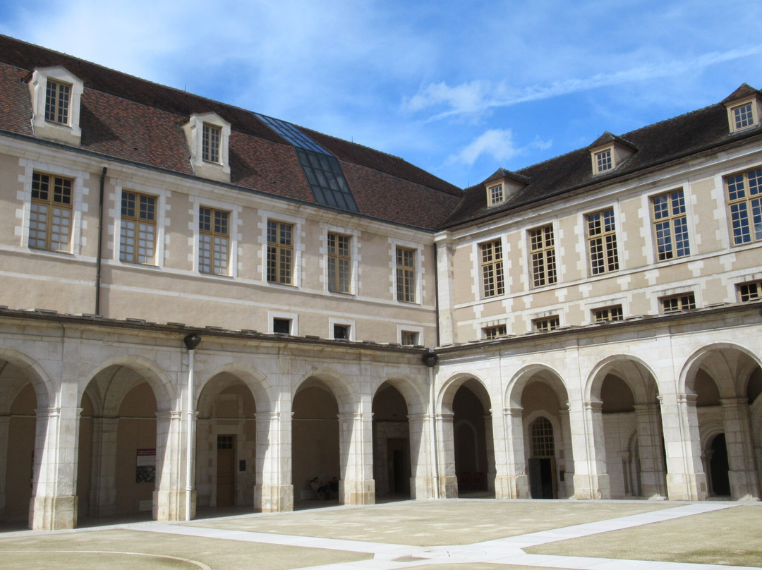 Abbaye Saint-Germain-欧塞尔必去景点