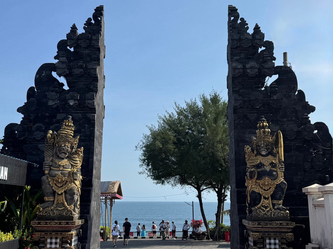 Pura Batu Bolong-Senggigi必去景点