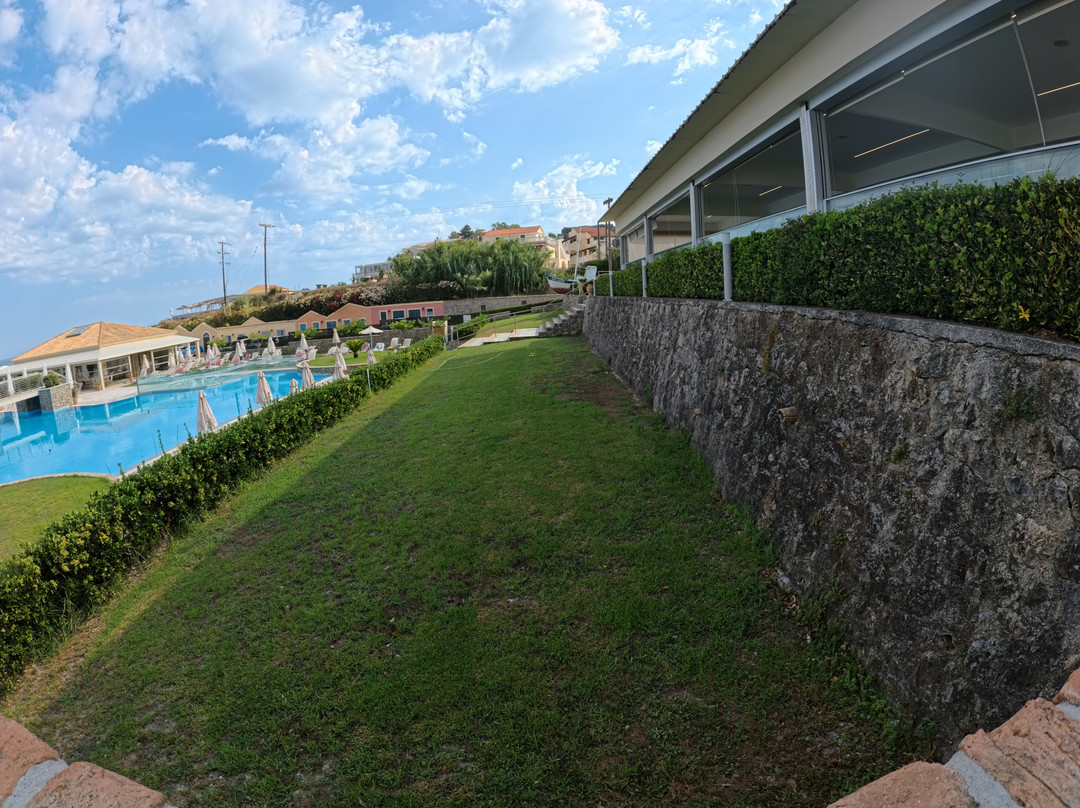Athina Hotel主图