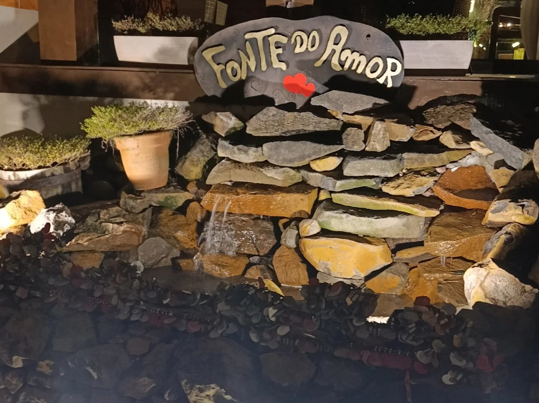 穆勒大叔小屋酒店主图