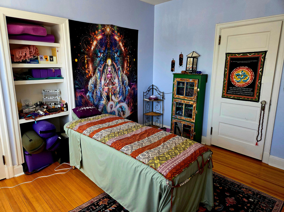 Hobbs House - A Place to nurture mind, body & spirit, LLC