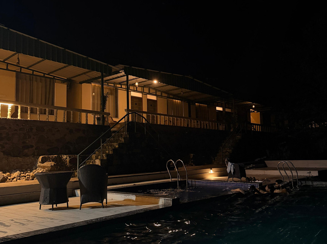 Neelkanth Forest Retreat主图