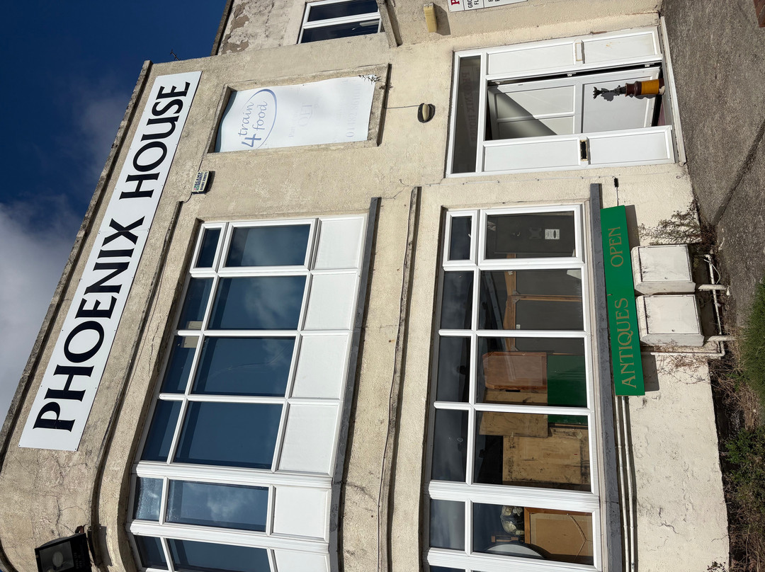 Vinnie Huntsman's Antiques and Vintage