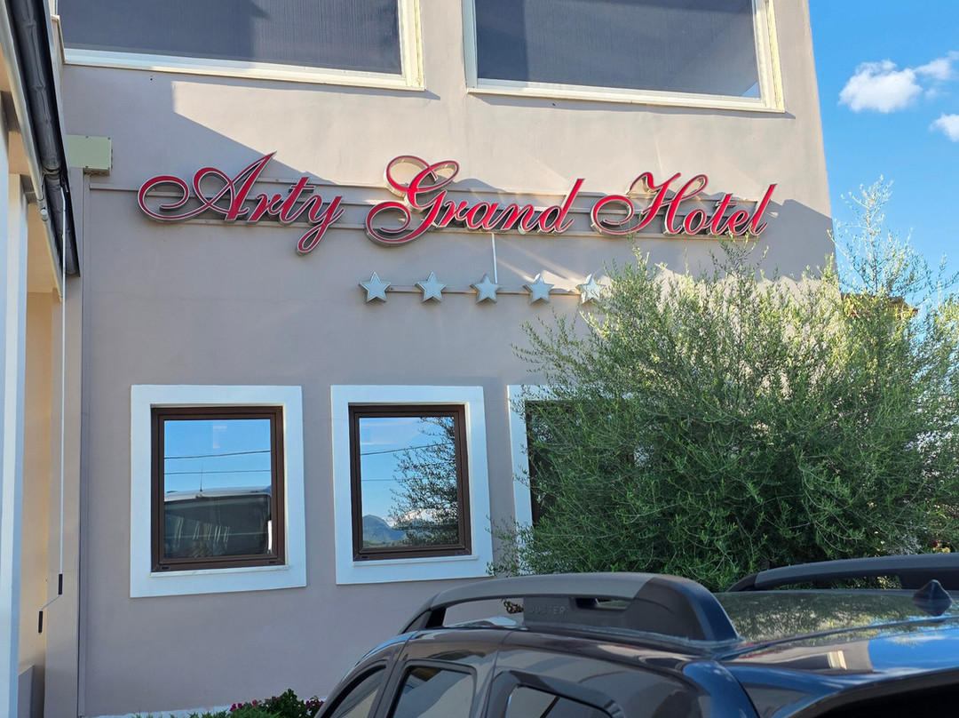艺术大酒店主图
