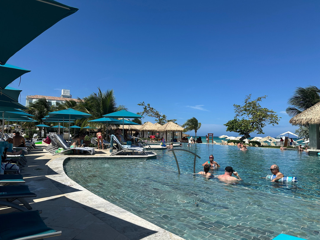 Sandals Dunn's River主图