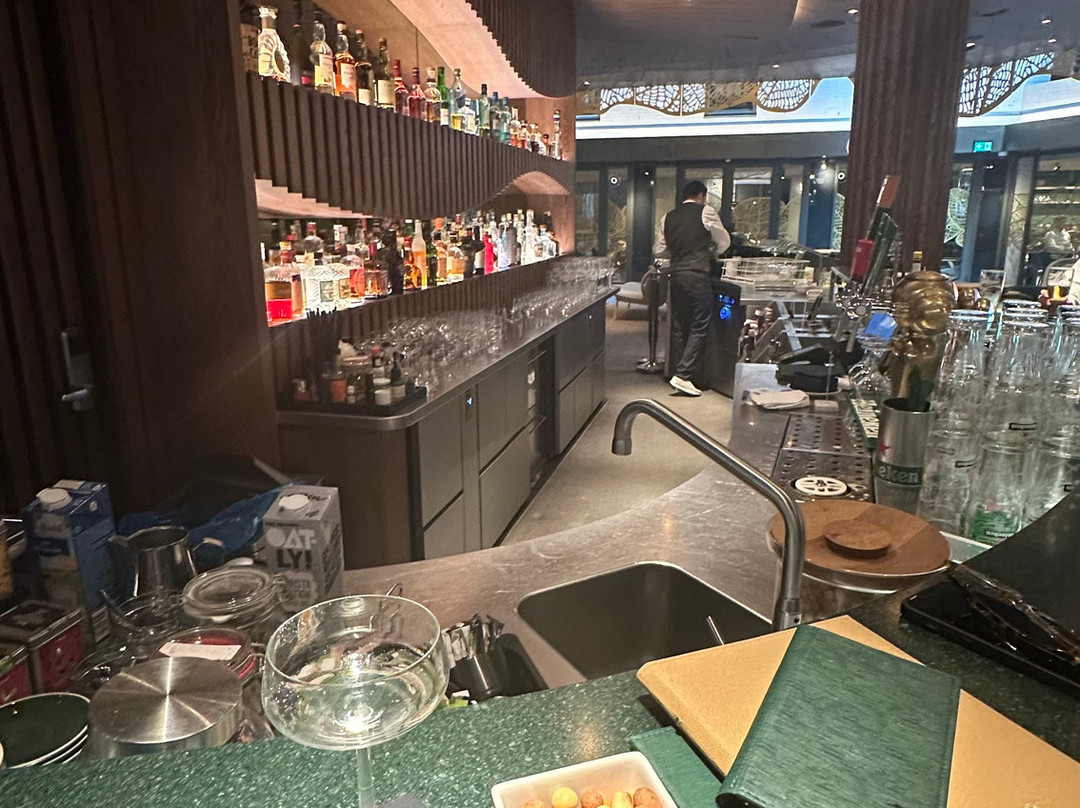 Specht Bar & Lounge