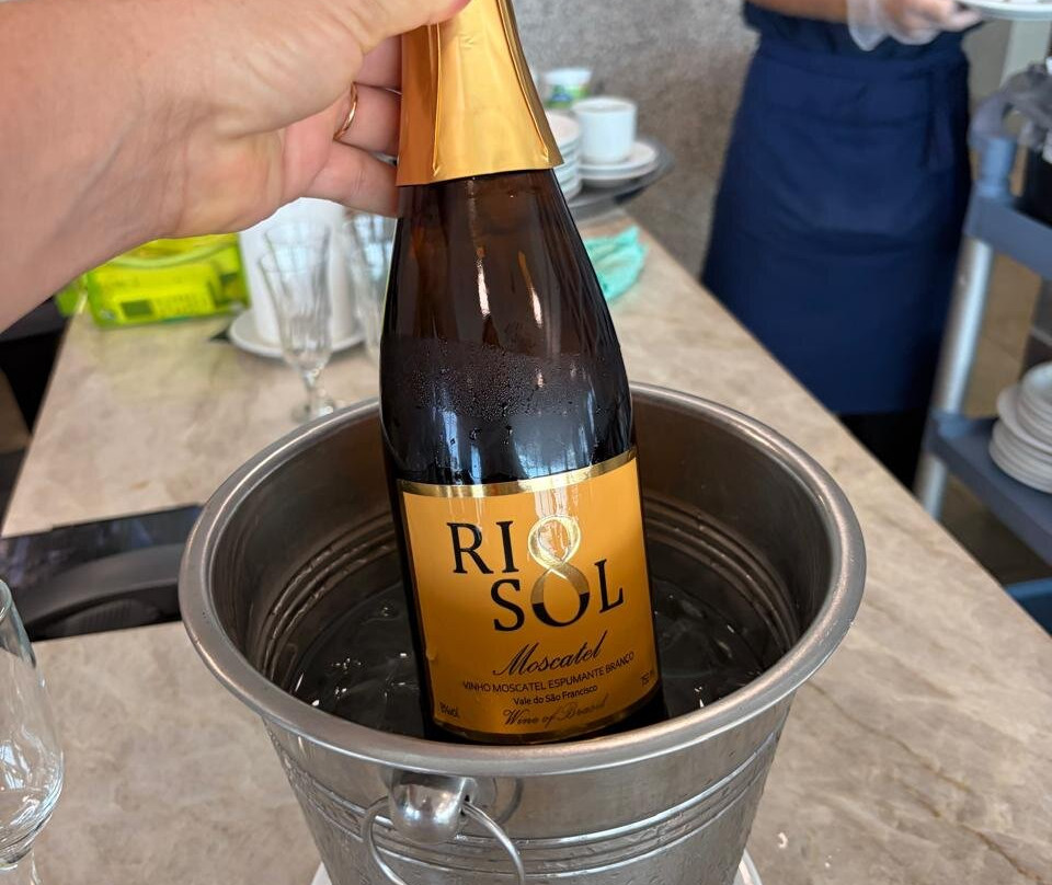 微风海滩酒店主图
