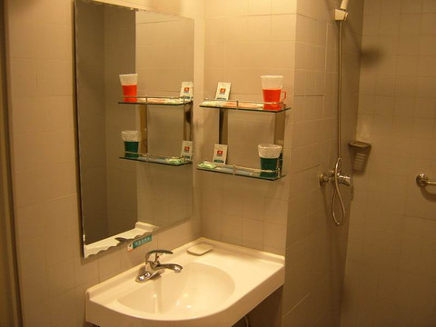 白玉兰酒店（上海吴淞国际邮轮宝杨路店）主图