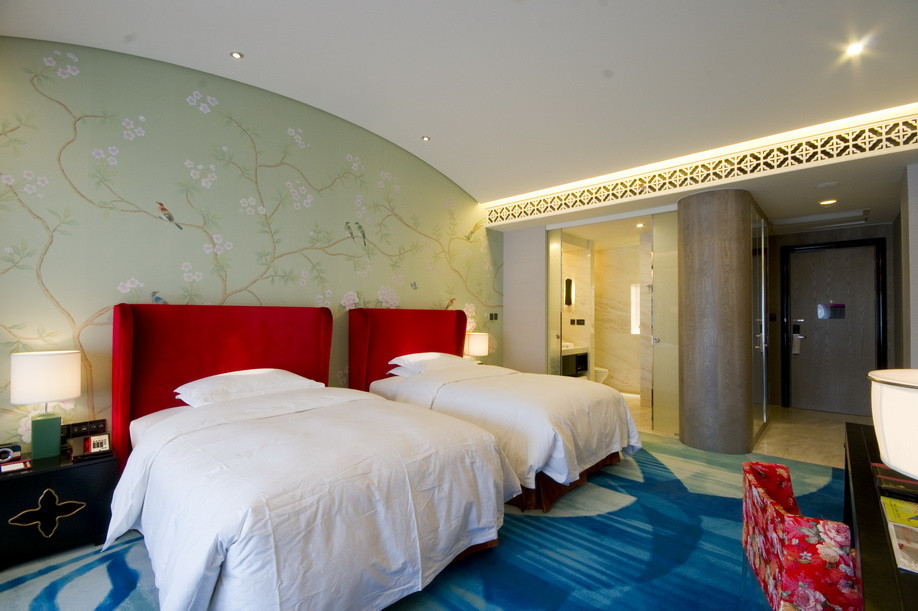 华侨城温泉奥思廷酒店主图