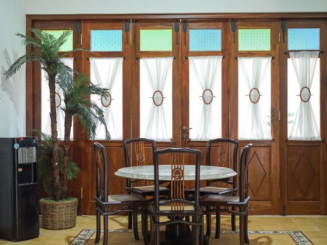 Sitimulyo酒店住宿-The Mangkoro Hotel