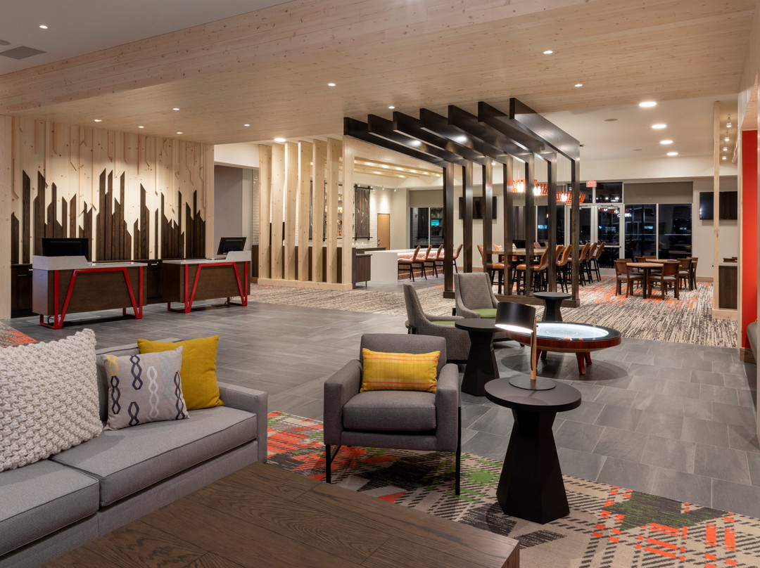 Forest Lake酒店住宿-Running Aces Hotel, Trademark Collection by Wyndham