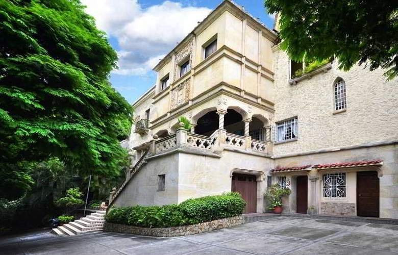 Hotel Stein Colonial