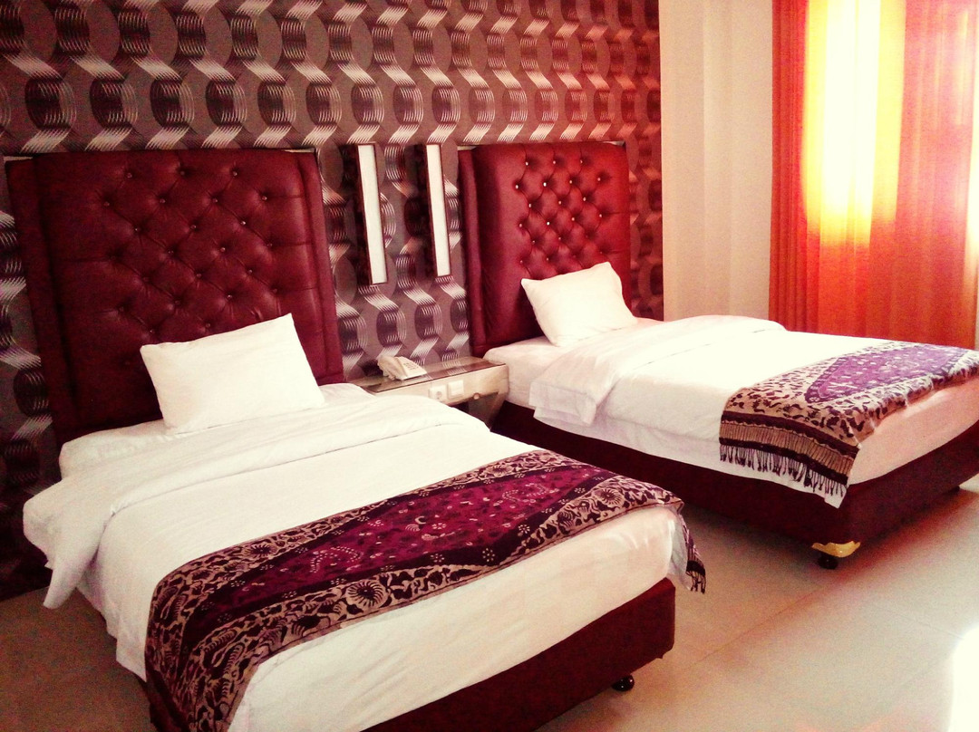 Hotel Grand City Batu