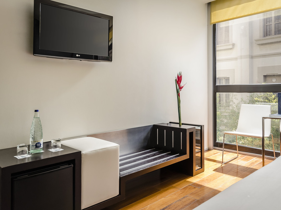 欧洲之星安格利酒店主图