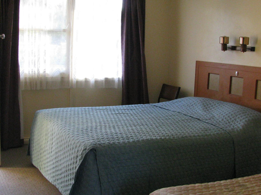 Suncoast Motel