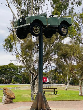 Landrover On A Pole景点图片