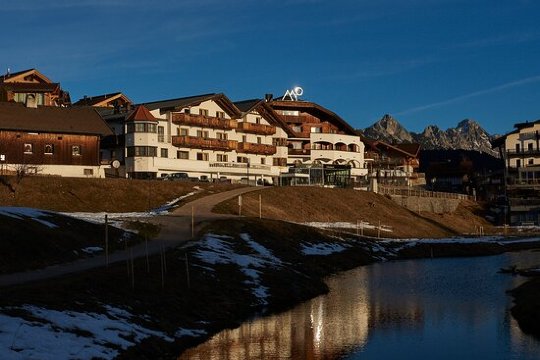 Mountains Hotel-浴室