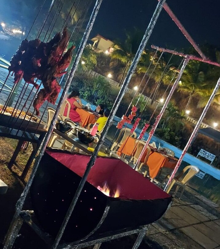 Indismart Woodbourne Resort