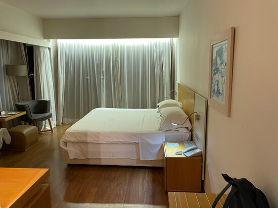 阿里恩滩酒店主图