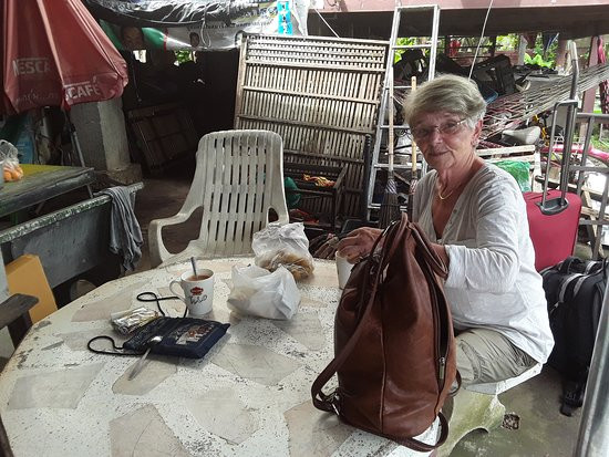 Ban Krut酒店住宿-拉查伍德海滩度假村