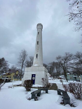 Verona Beach lighthouse景点图片