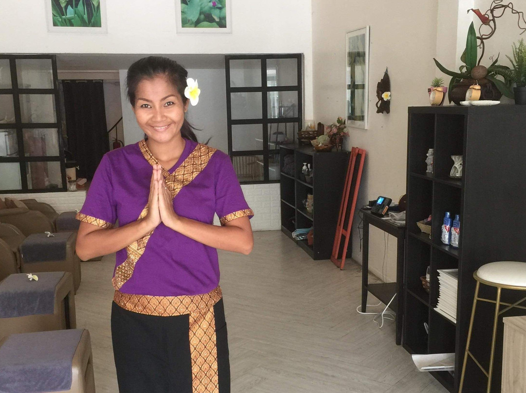 Ruan paweena thaimassage景点图片