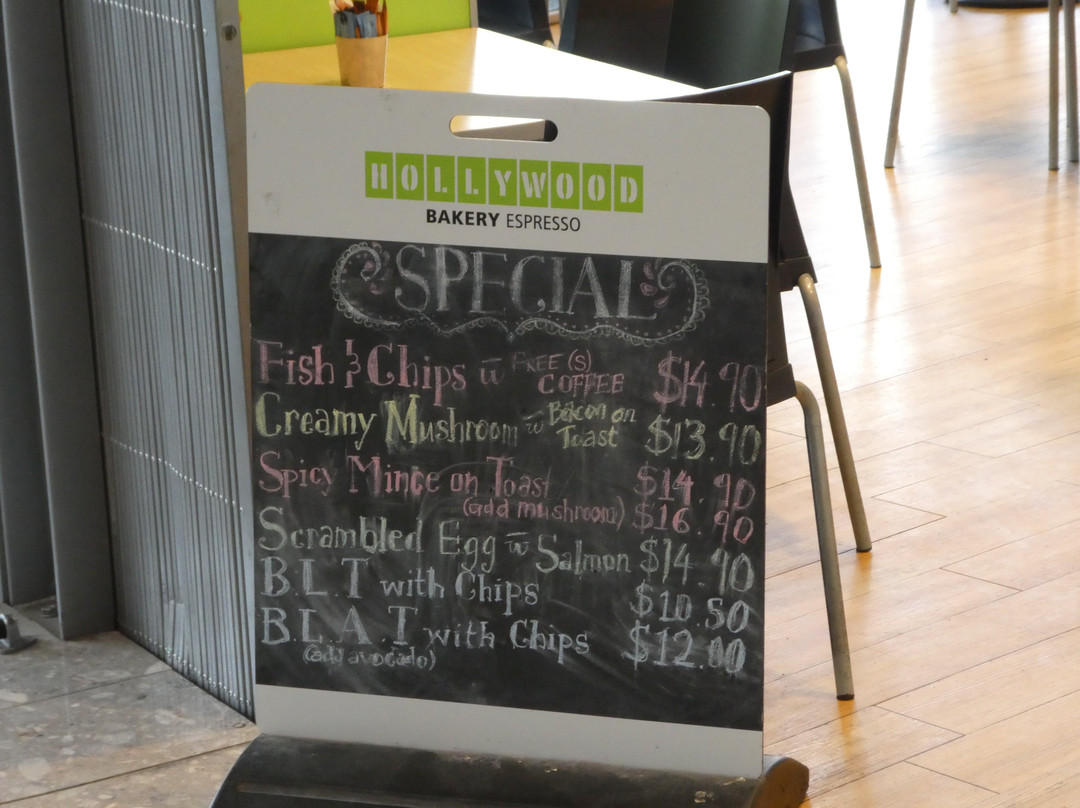 Hollywood Bakery at Westfield Albany