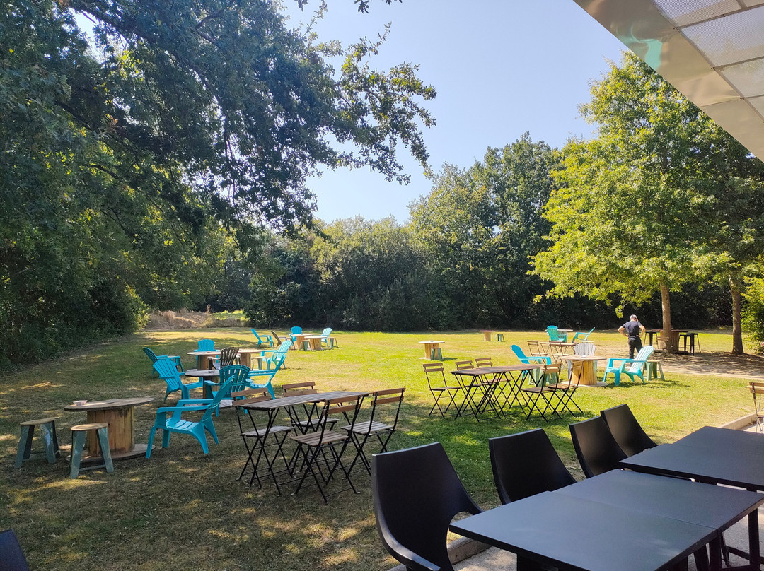 Carquefood, La Halle À Manger