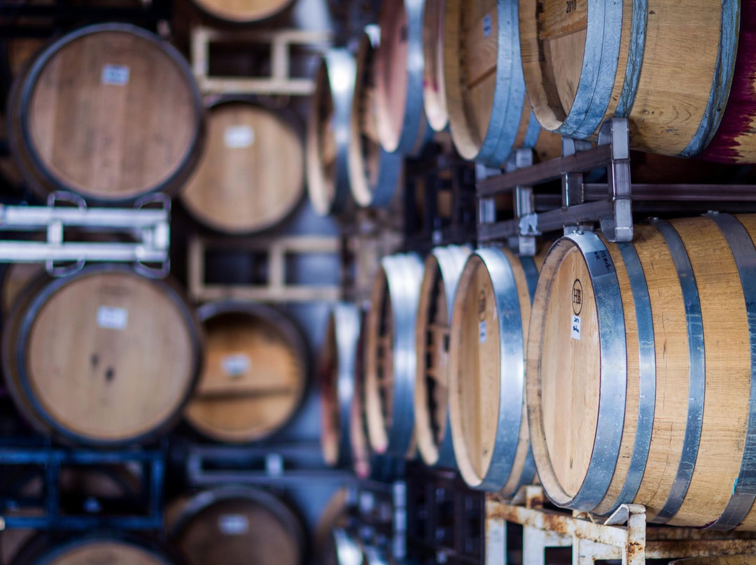 索拉纳海滩旅游景点-Carruth Cellars Urban Winery & Tasting Room