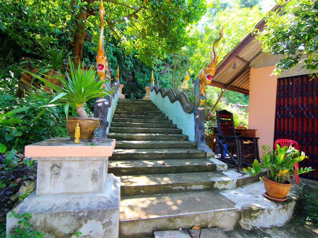 塔沙革旅游景点-Chan Cave Temple