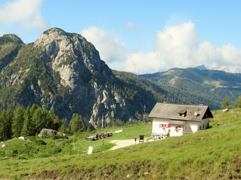 Passeggiata dal Rifugio Aquileia al Rifugio Città di Fiume景点图片