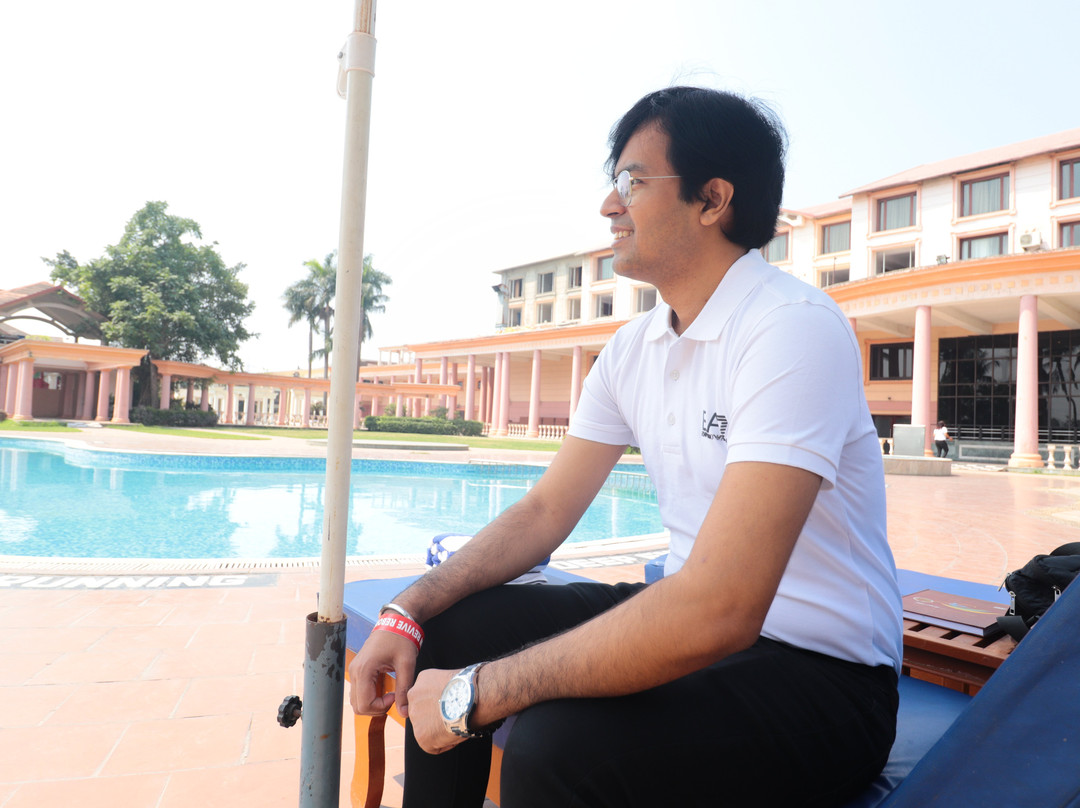 潘奇瓦蒂财富公园酒店主图