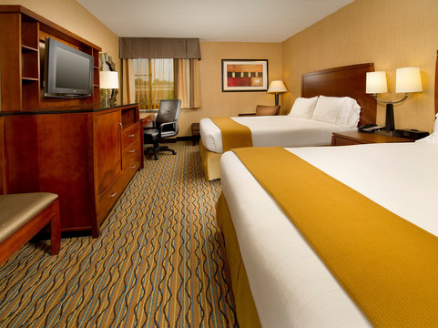 Holiday Inn Express 费尔法克斯 - 阿灵顿大道主图