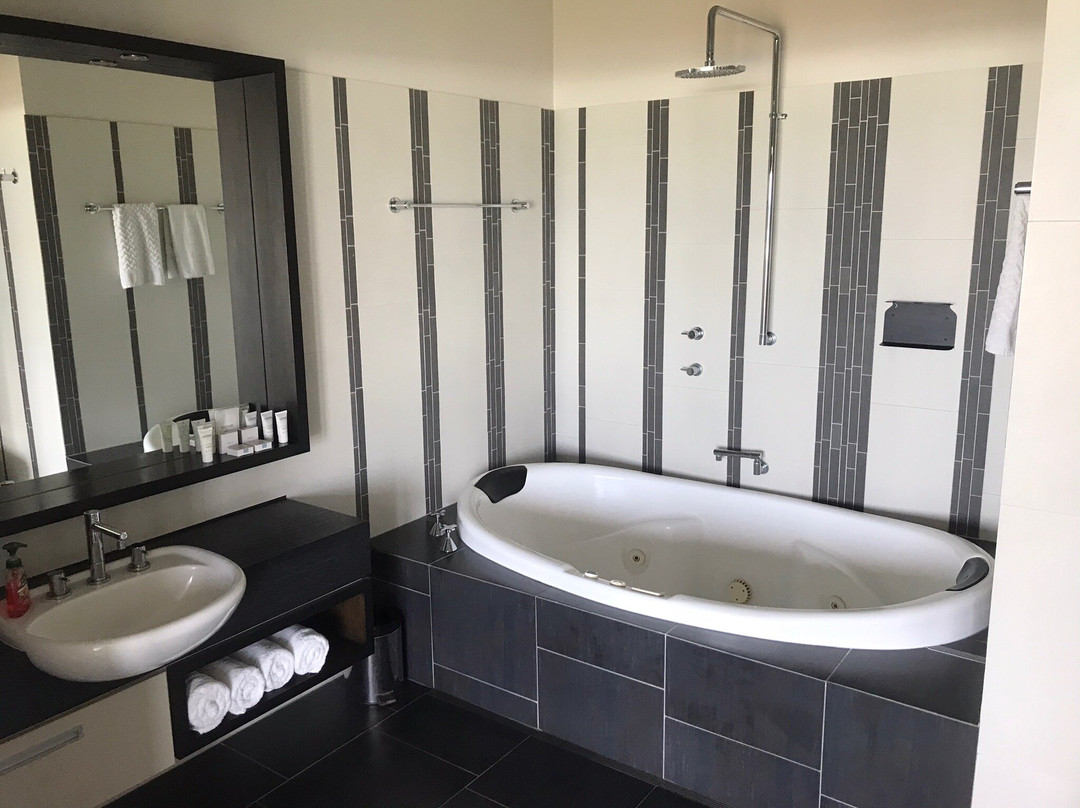 Hearn's Beachside Villas主图