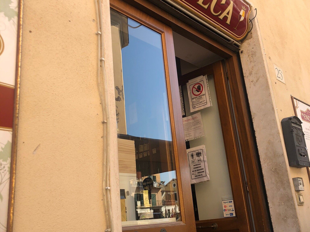 Al Castello Enoteca-圣马里内拉必去景点