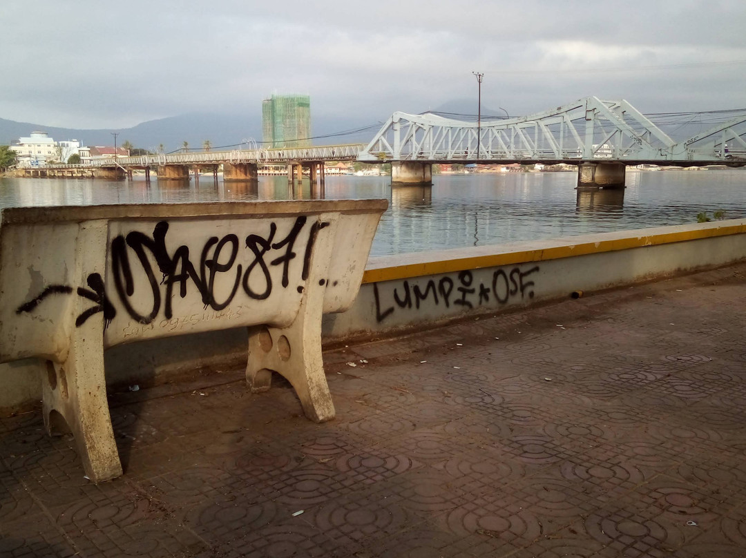 Old Bridge-贡布必去景点