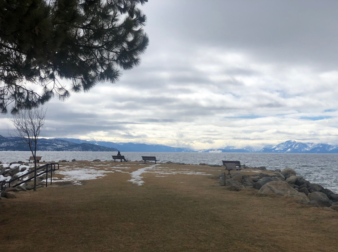 Burnt Cedar Beach-因克莱恩村必去景点