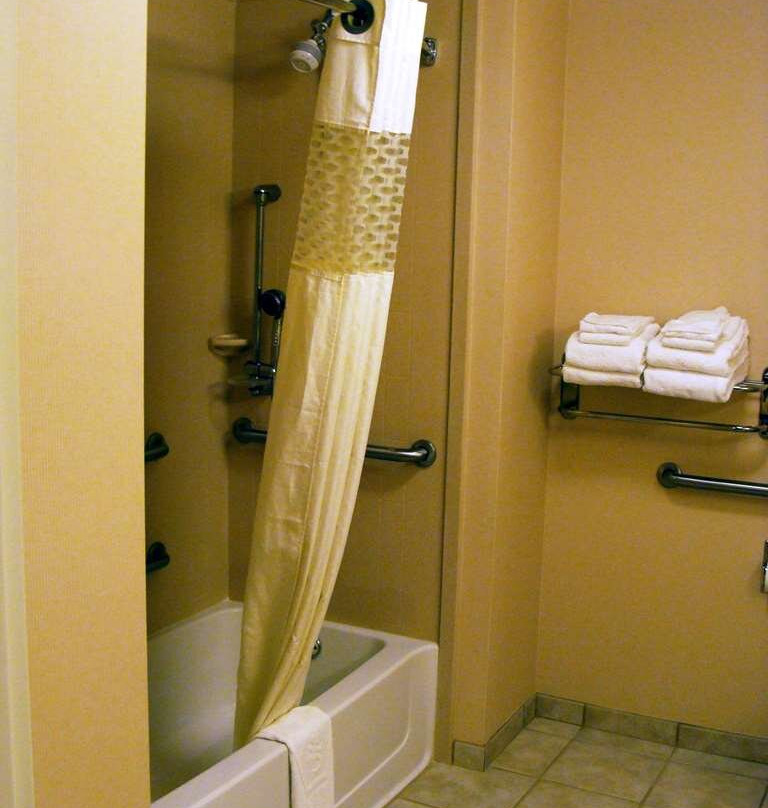 卡莱拉希尔顿恒庭酒店主图