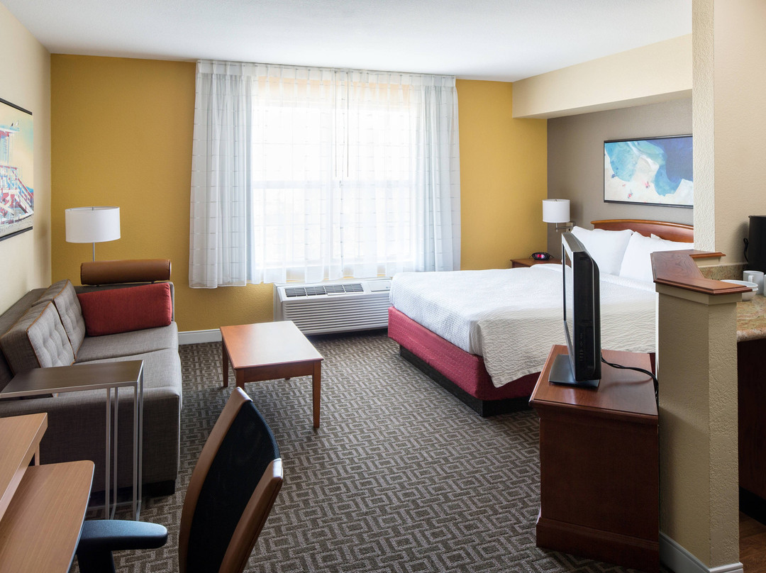 洛杉矶拉克斯曼哈顿海滩镇广场套房酒店主图