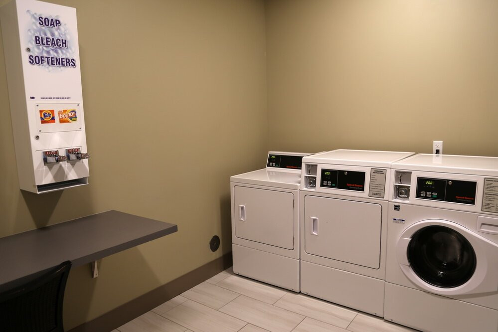 Holiday Inn Express & Suites Ely By IHG主图