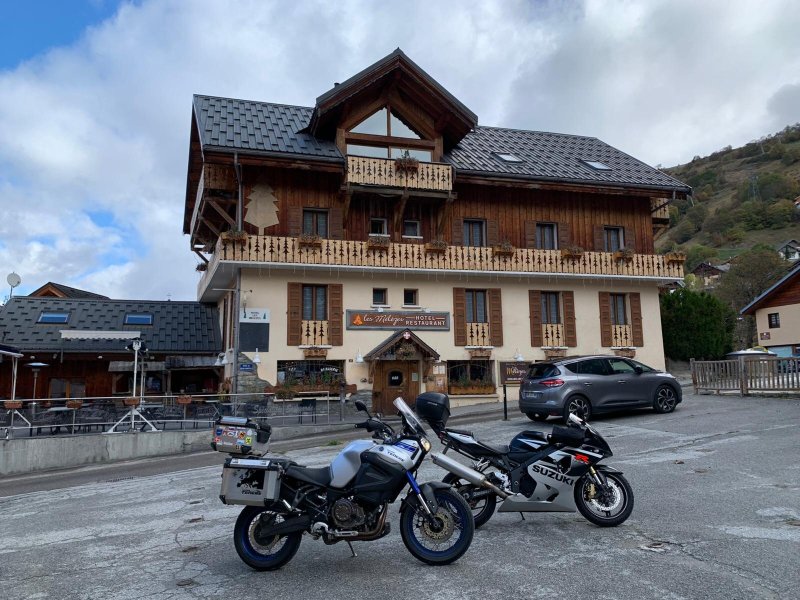 Hotel Les Melezes-官方