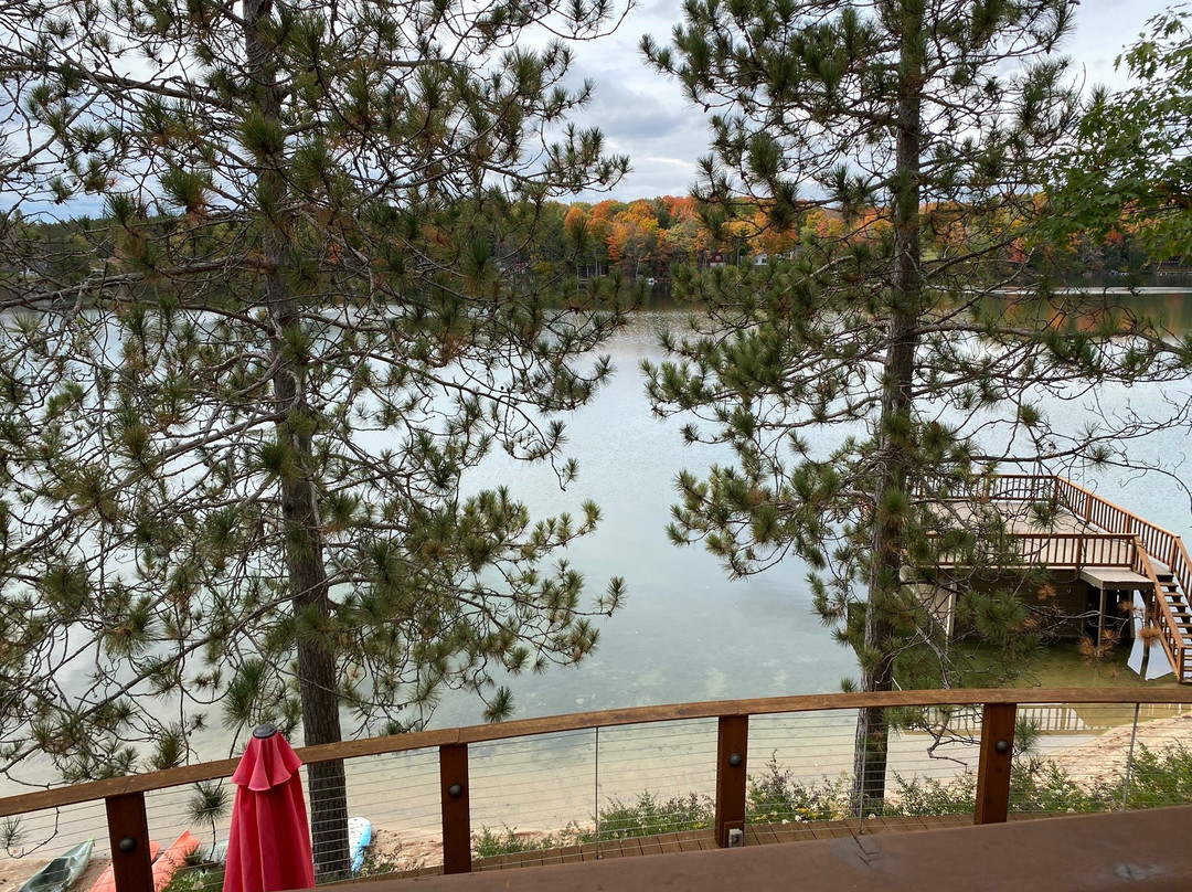 Sojourn Lakeside Resort主图