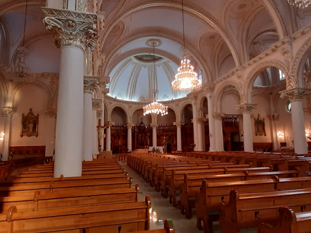Cathedrale de Saint-Hyacinthe-圣亚森特必去景点