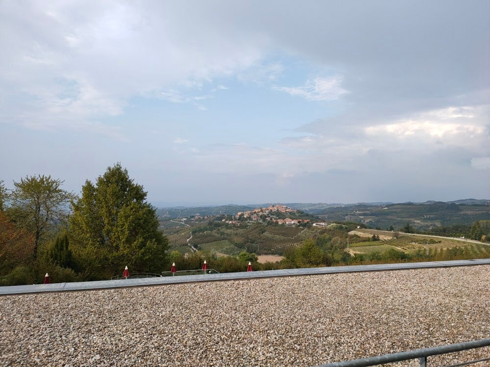 卡德尔卢波酒店主图