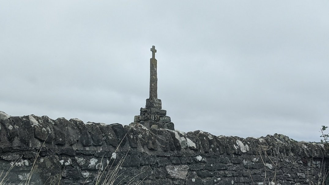 Maggie Wall Witch Monument景点图片