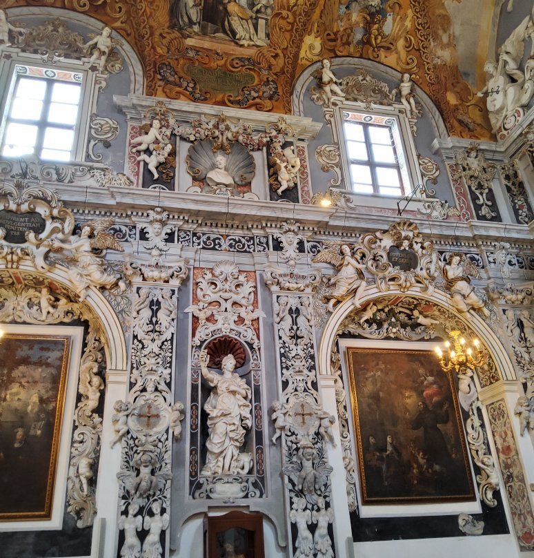 Chiesa di San Francesco-马扎拉－德尔瓦洛必去景点