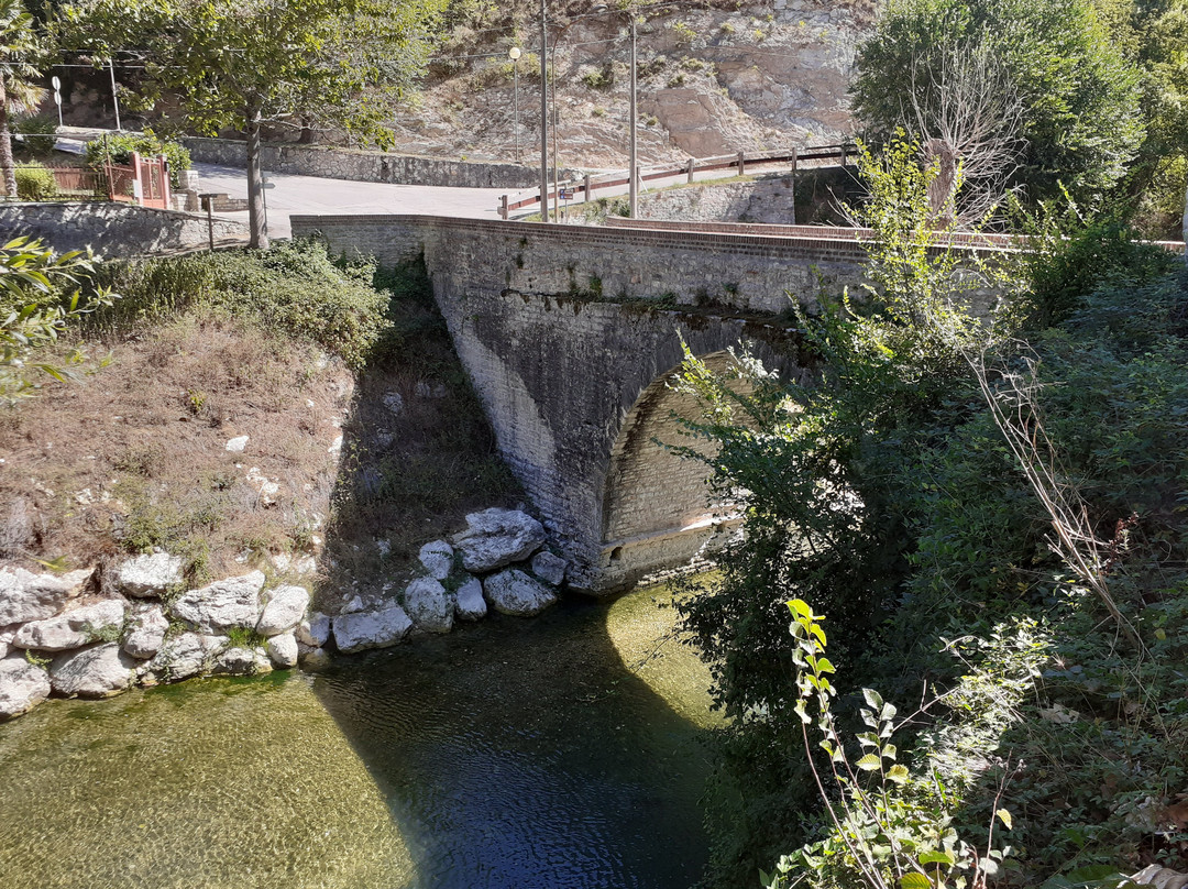 Ponte Romano-Genga必去景点